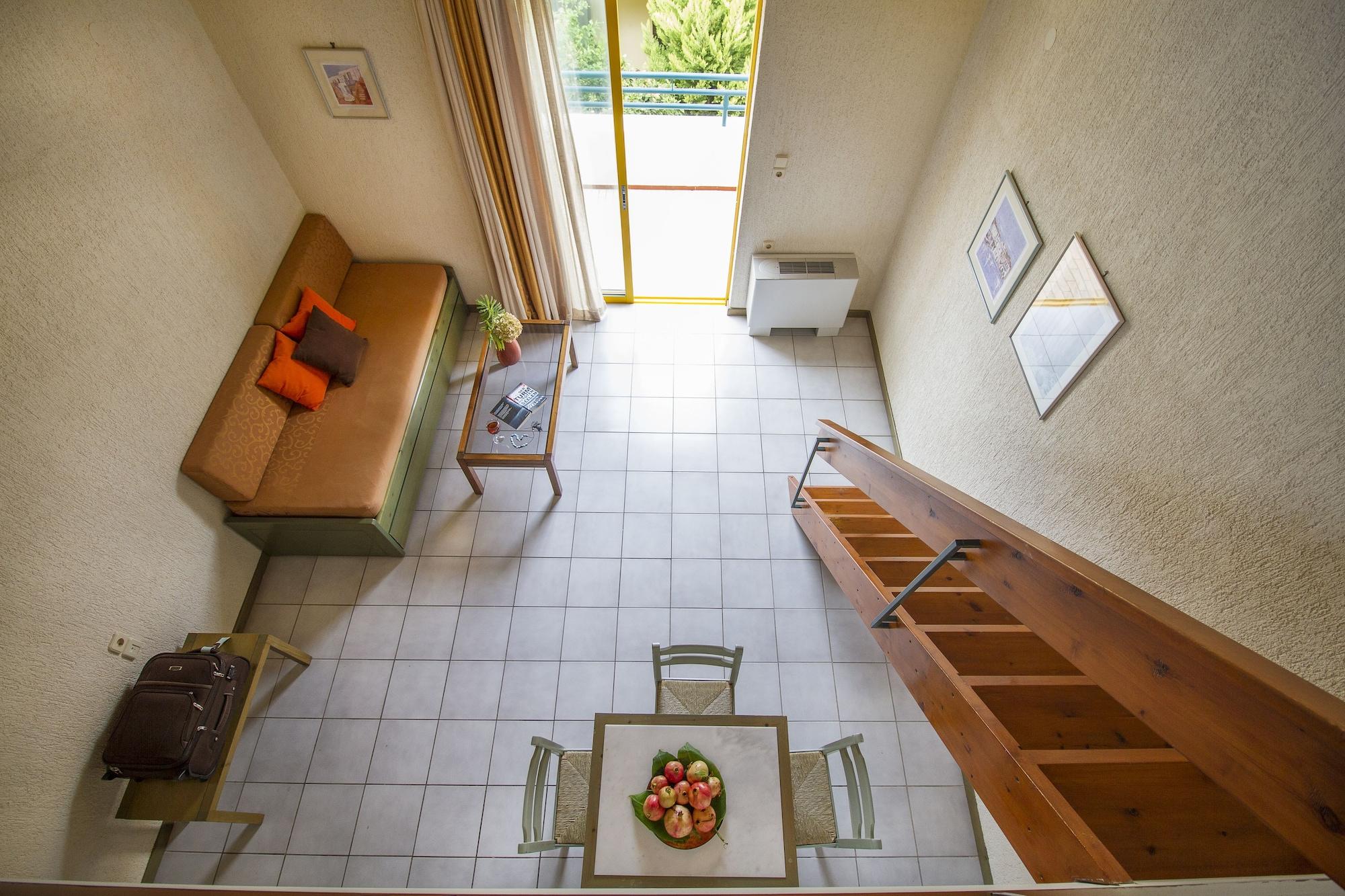 Lycasti Maisonettes Tavronitis エクステリア 写真