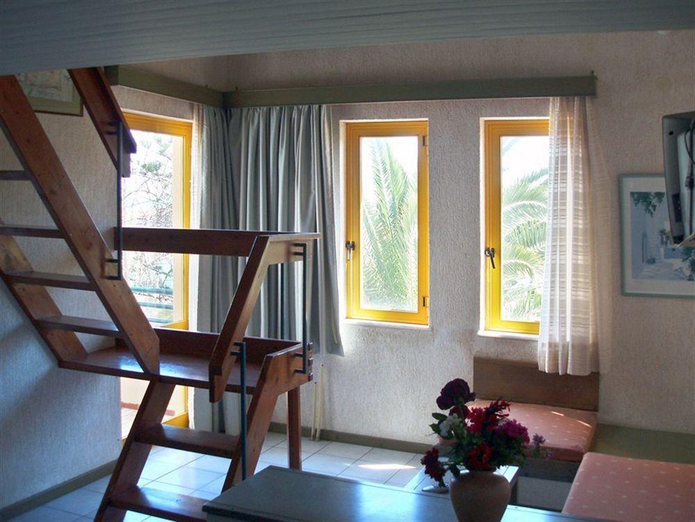 Lycasti Maisonettes Tavronitis エクステリア 写真