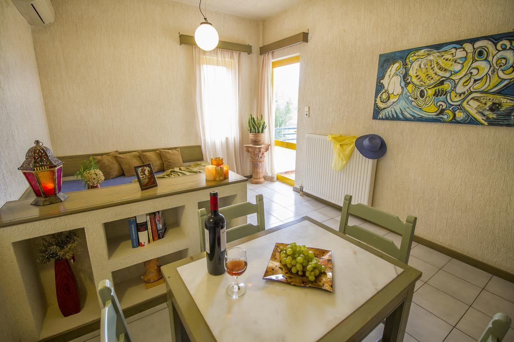 Lycasti Maisonettes Tavronitis エクステリア 写真